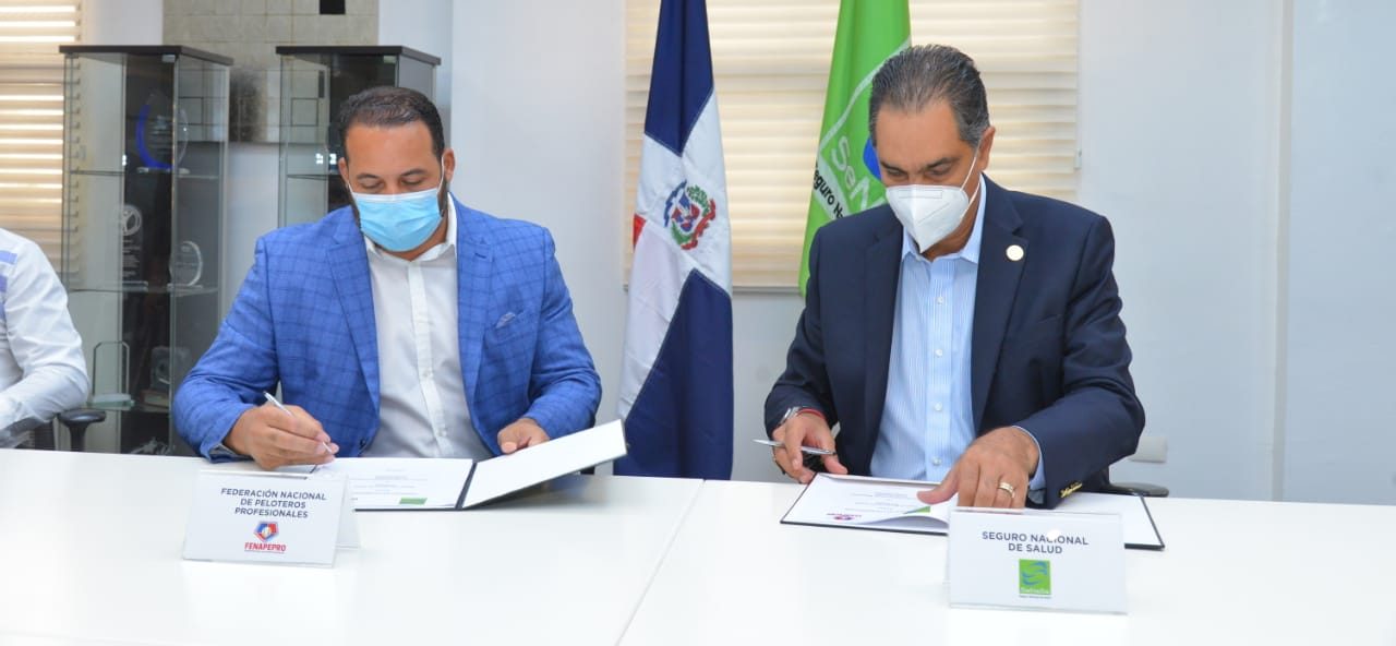 SeNaSa firma acuerdo con Federación de Peloteros para afiliar al Régimen Subsidiado a jugadores activos, retirados y sus familiare
