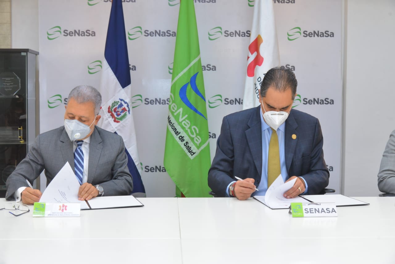 Dependientes de colaboradores de la Asociación Nacional de Empresas e Industrias de Herrera serán afiliados a SeNaSa