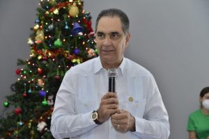 Dr. Santiago Hazim, director ejecutivo de SeNaSa, realiza visita a la Fundación Nido Para Ángeles