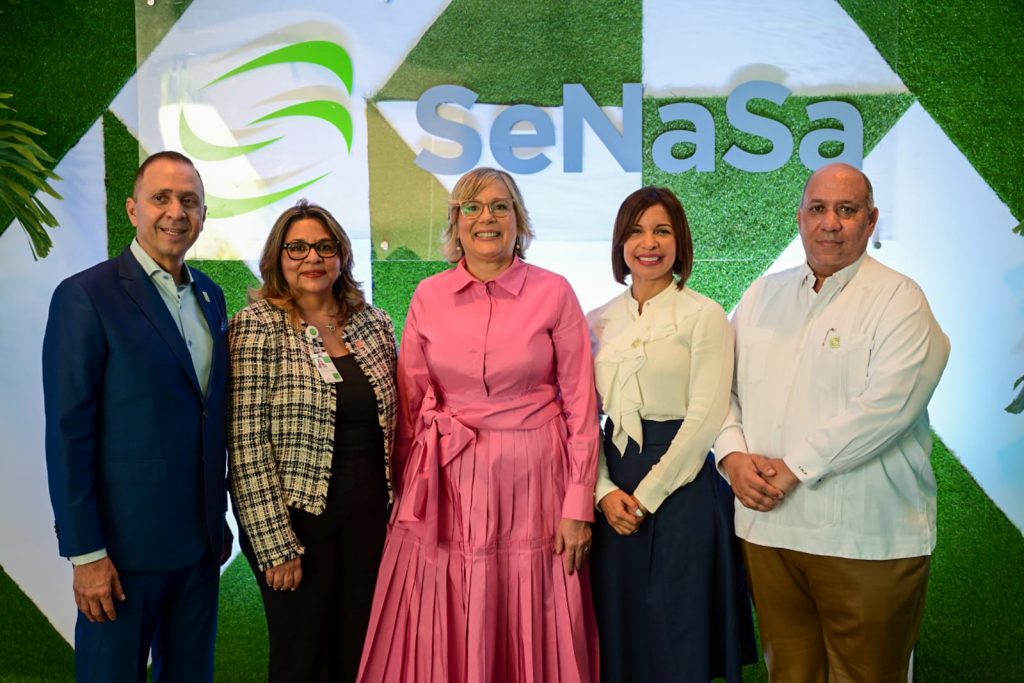 Gustavo Güilamo, Carmen José, Zaide Cavagliano, Yokasta Santana y Francisco Minaya