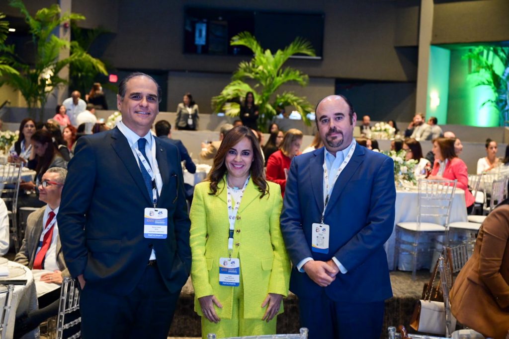 Ramon Omar Alma, Laura Peña Izquierdo y Richard Ross