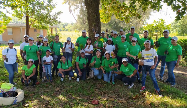 Colaboradores de la regional 0 realizan Jornada de Reforestación en Monte Plata