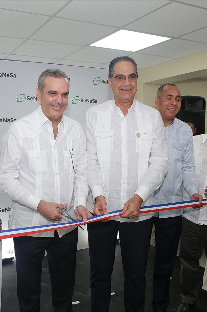 Presidente Luis Abinader y el doctor Santiago Hazim