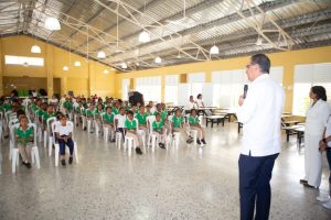 Dr. Santiago Hazim, inauguración programa Creciendo en Salud