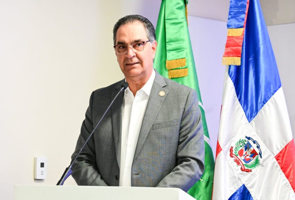Dr. Santiago Hazim, Director Senasa
