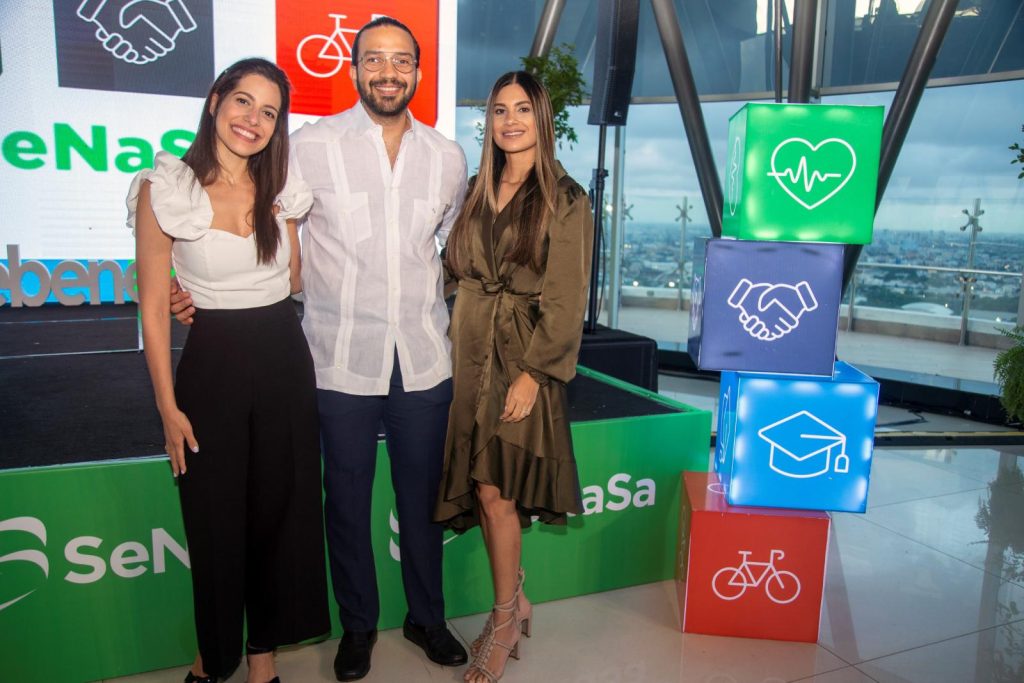 Loraine Rodríguez, Héctor Ceballos y Clary Castillo