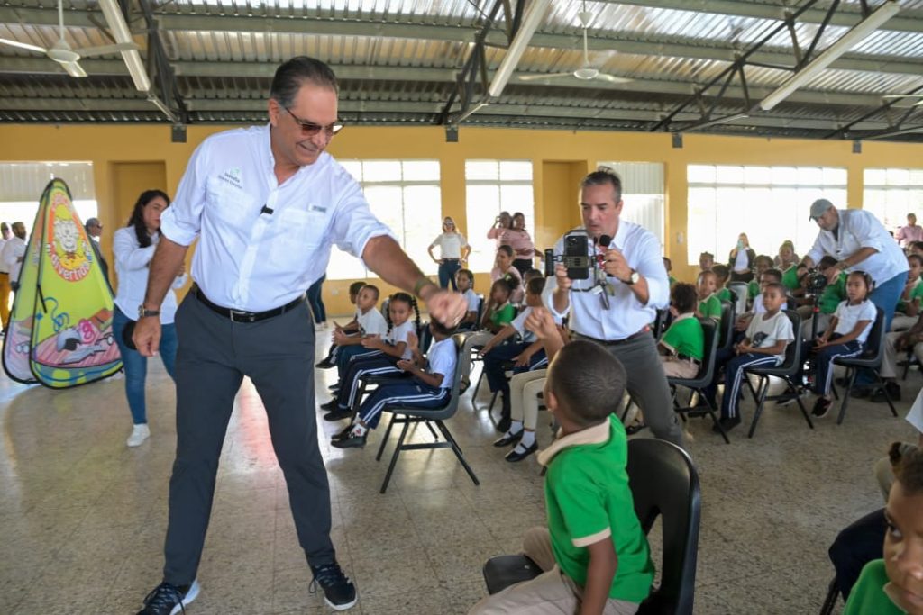 Dr. Santiago Hazim durante cierre primera etapa Creciendo en Salud