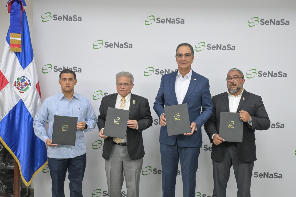 Dr. Joaquín Pérez Osorio, Dr. Waldo Ariel Suero, Dr. Santiago Hazim y Dr. Wilynys González.