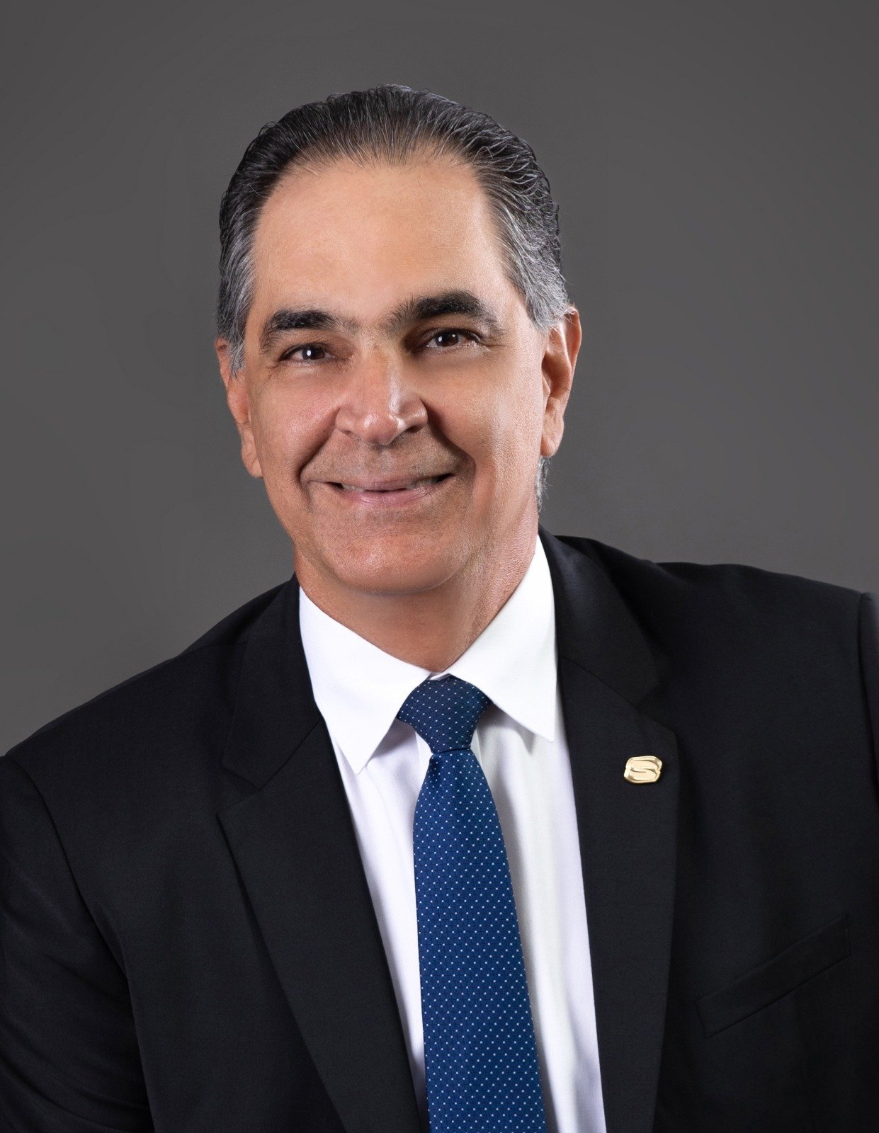 Dr. Santiago Hazim