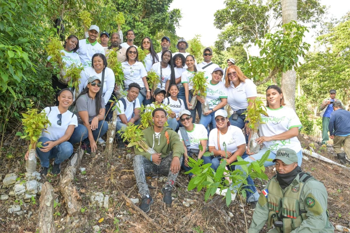 Equipo de Medio Ambiente y SeNaSa